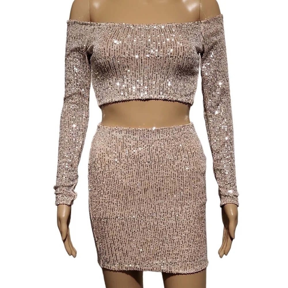 NWOT Women's Sequin Set (Size XS) - Picture 5 of 7